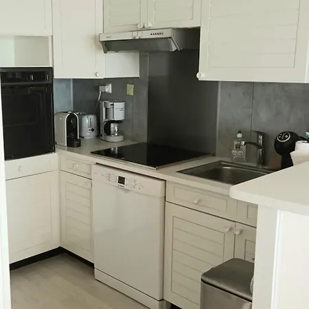 Les Pieds Presque Dans L'eau דירה *