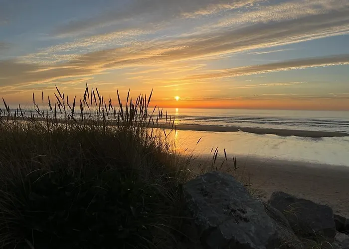 Les Pieds Presque Dans L'eau *